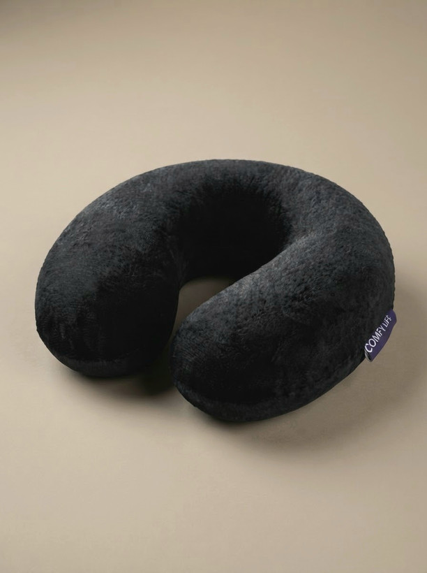 بالش دور گردنی طبی مموری فوم Comfy Life مدل Travel Pillow با طراحی ارگونومیک و پشتی مسطح